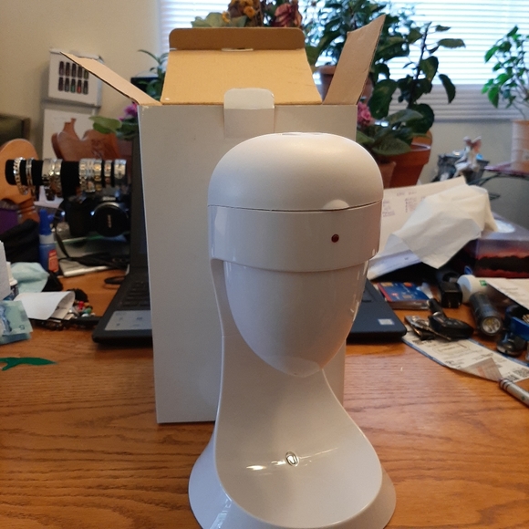 Dispenser - Picture 3 of 7